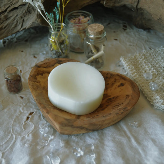 Porte-savon cœur en bois d’olivier artisanal | Accessoire zéro déchet et écoresponsable