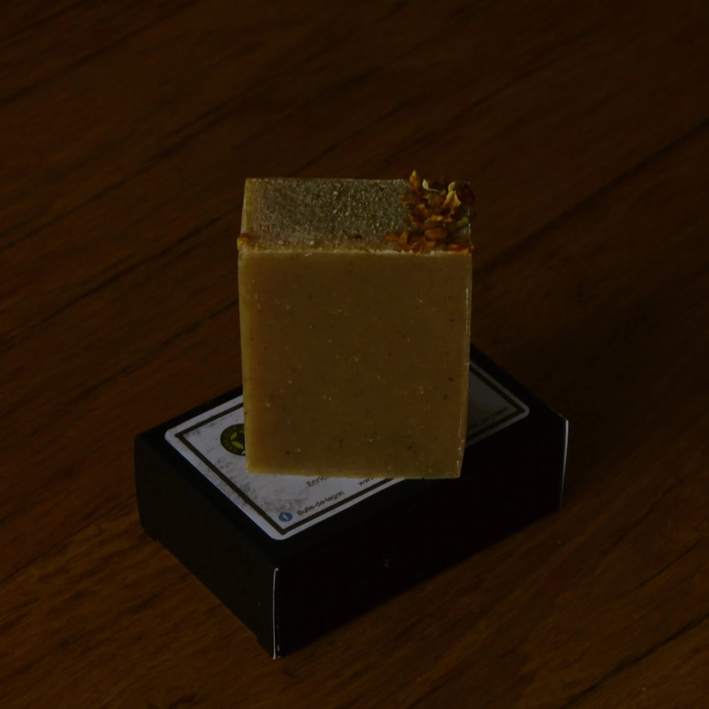 Image de Savon surgras à l'abricot et au curcuma | Le sens des choses — boutique artisanale de savons et bougies parfumées naturels fabriqués en France