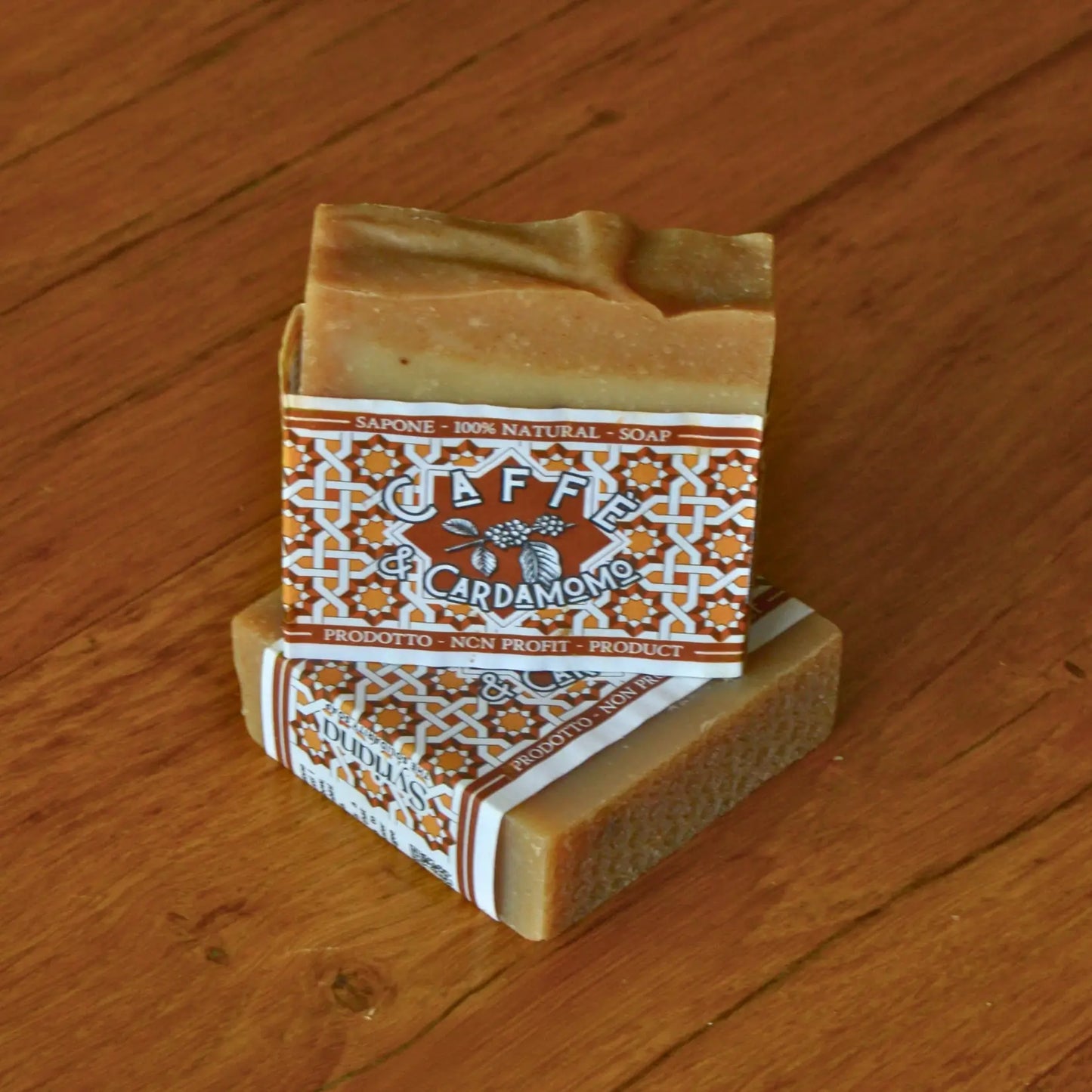 Image de Savon artisanal à l’huile de graines de café et cardamome | Le sens des choses – boutique artisanale éthique de bougies parfumées et savons naturels fabriqués en France