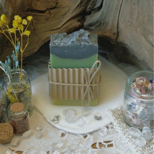 Savon artisanal à l’avocat réparateur – Création artisanale | Le sens des choses – Boutique de bougies parfumées végétales, décorations et savons