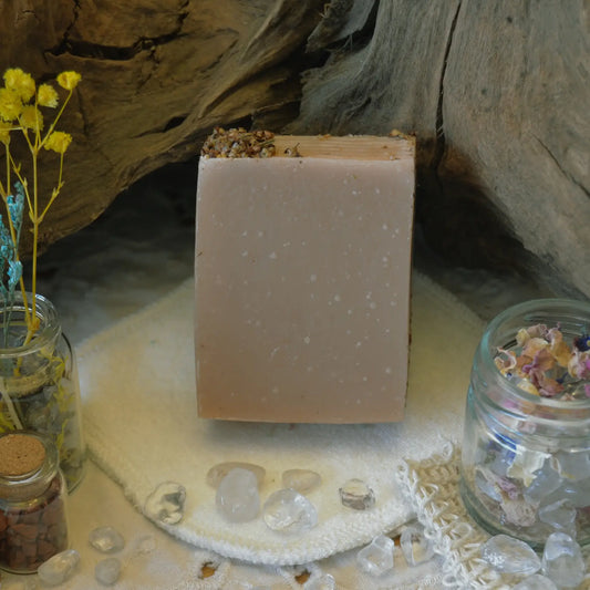Savon surgras à la fleur de Tiaré – Création artisanale | Le sens des choses – Boutique de bougies parfumées végétales, décorations et savons