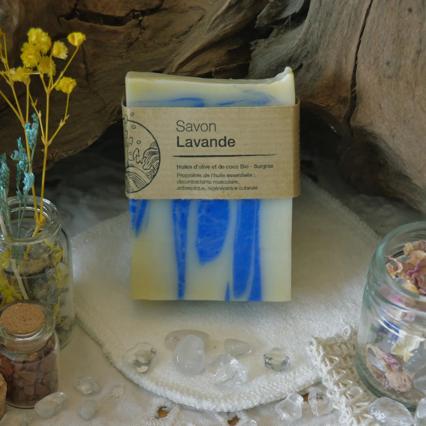 Savon artisanal surgras à la lavande – Création artisanale | Le sens des choses – Boutique de bougies parfumées végétales, décorations et savons