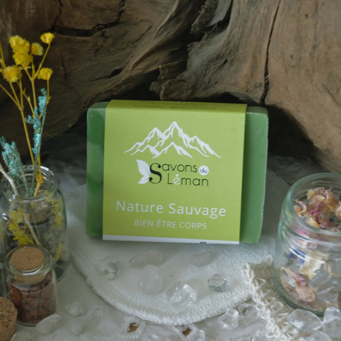Savon BIO surgras eucalyptus, menthe poivrée et pin « Nature Sauvage » – Création artisanale | Le sens des choses – Boutique de bougies parfumées végétales, décorations et savons