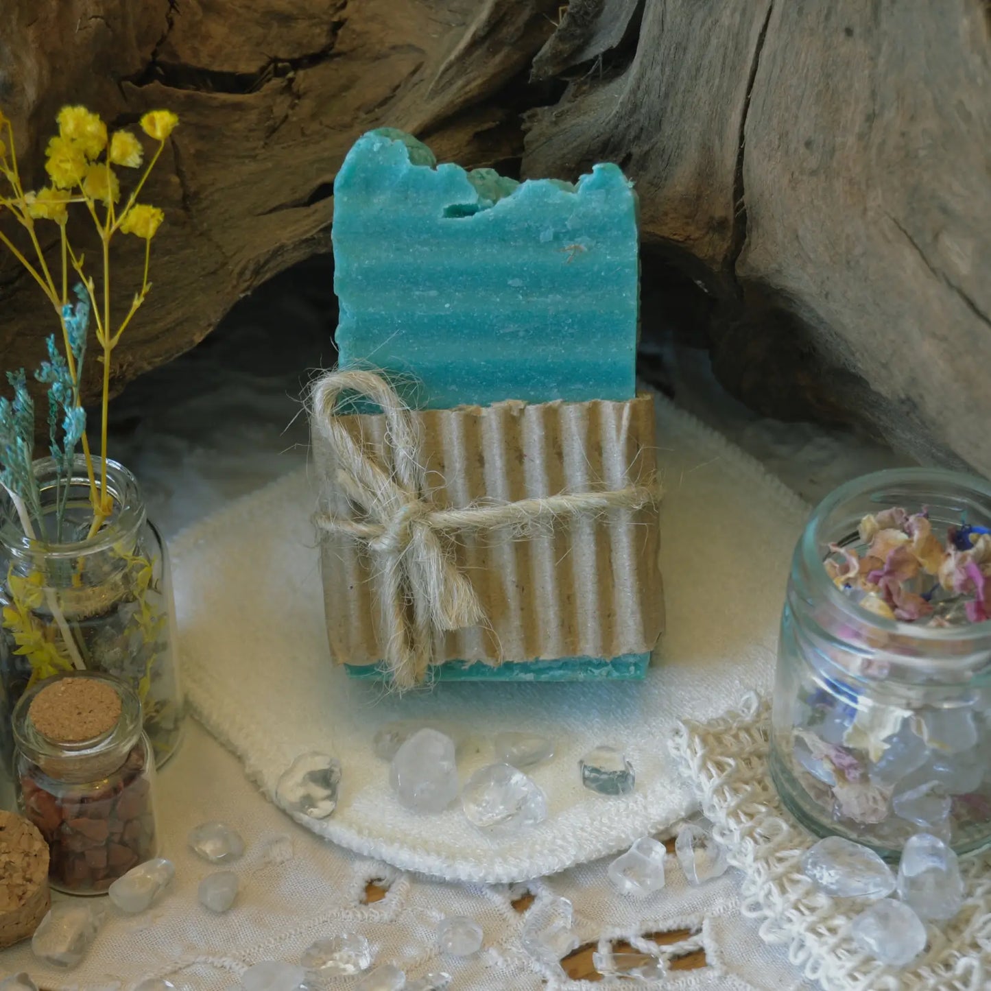 Savon exfoliant à la pierre ponce | Savon solide naturel artisanal fabriqué par saponification à froid
