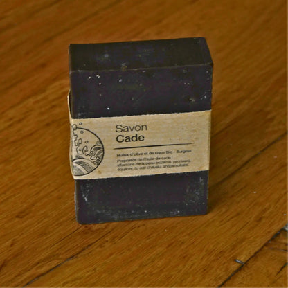Image de Savon artisanal surgras genévrier cade | Le sens des choses – boutique artisanale éthique de bougies parfumées et savons naturels fabriqués en France