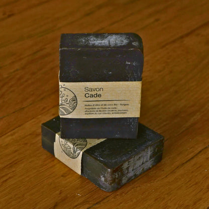 Image de Savon artisanal surgras genévrier cade | Le sens des choses – boutique artisanale éthique de bougies parfumées et savons naturels fabriqués en France