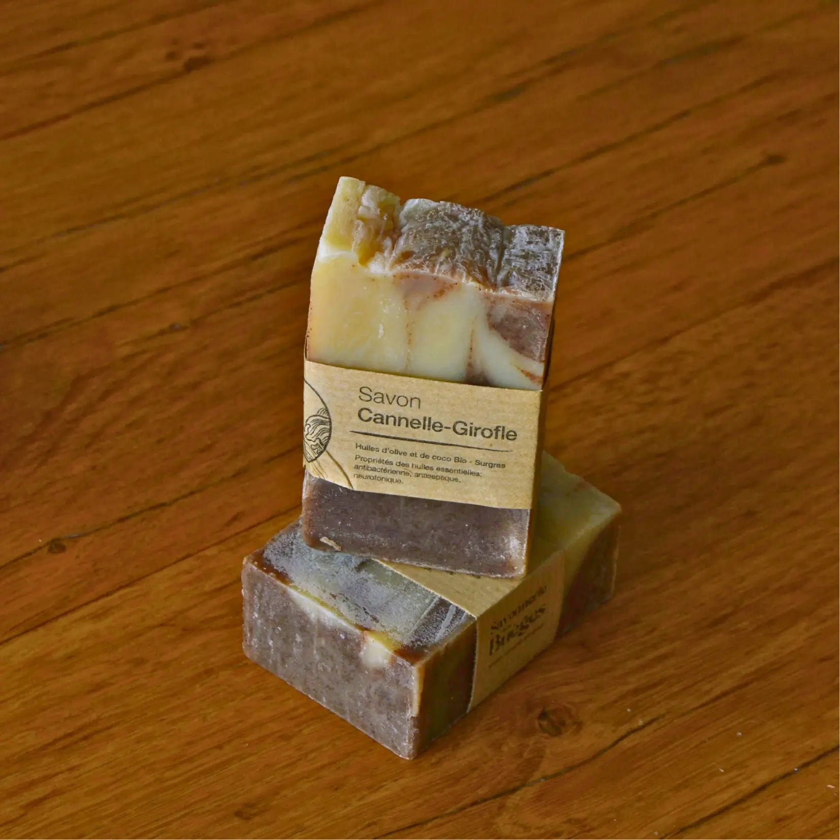 Savon artisanal surgras à la cannelle et au girofle – Création artisanale | Le sens des choses – Boutique de bougies parfumées végétales, décorations et savons