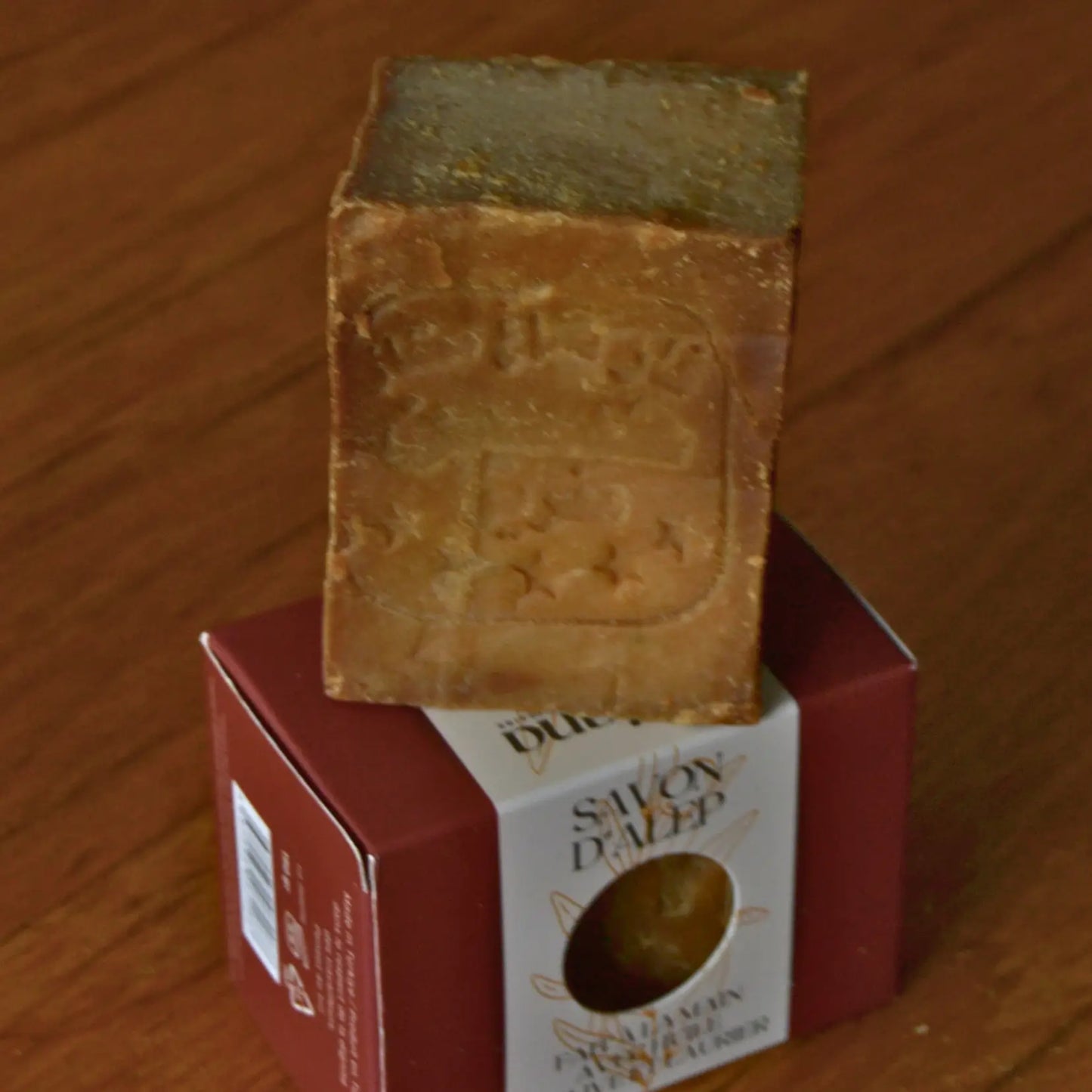 Image de Savon d'Alep traditionnel, naturel et solidaire | Le sens des choses – boutique artisanale éthique de bougies parfumées et savons naturels fabriqués en France