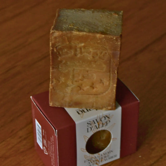 Image de Savon d'Alep traditionnel, naturel et solidaire | Le sens des choses – boutique artisanale éthique de bougies parfumées et savons naturels fabriqués en France