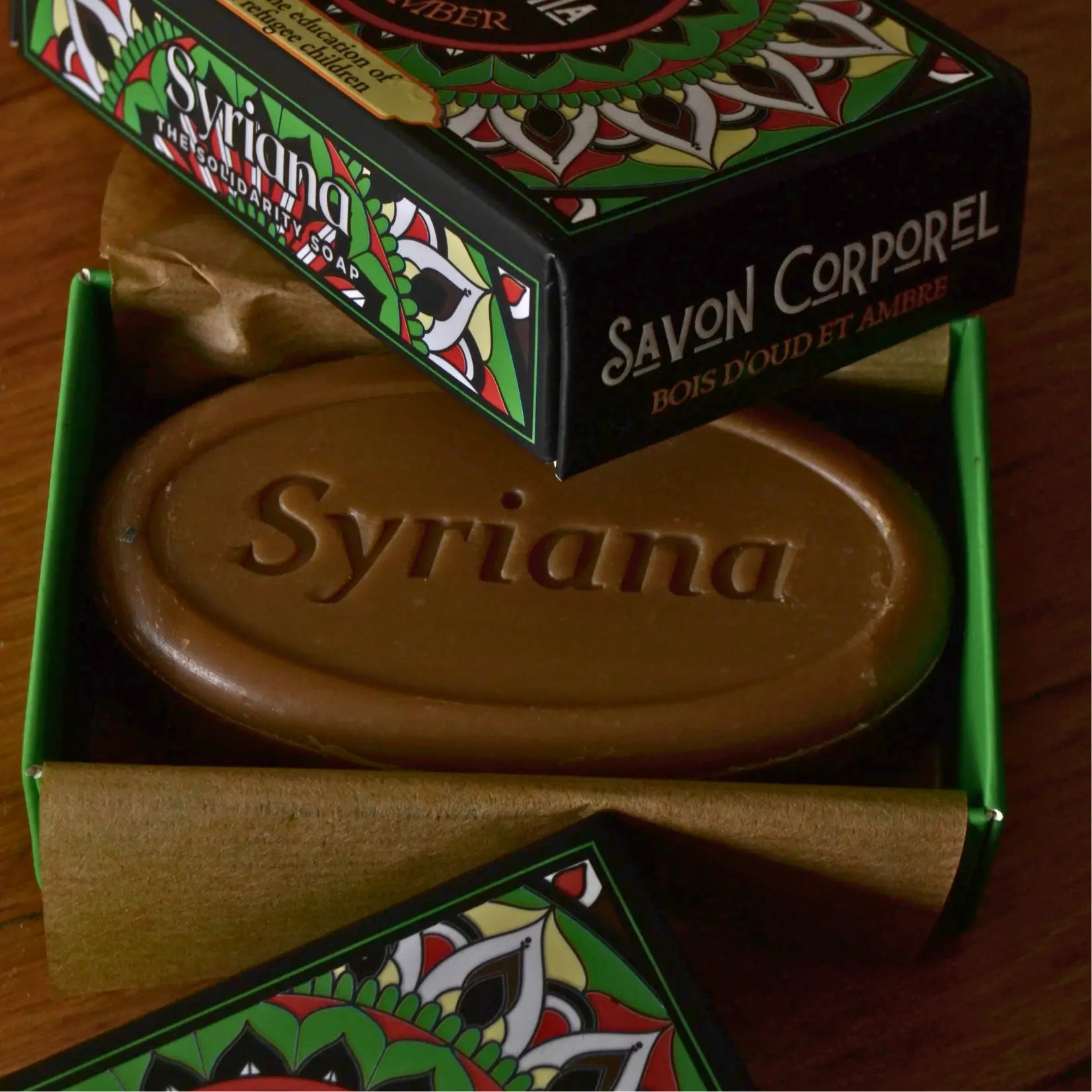 Image de Savon d'Alep parfumé à l’oud et à l’ambre — Antioche | Le sens des choses – boutique artisanale éthique de bougies parfumées et savons naturels fabriqués en France
