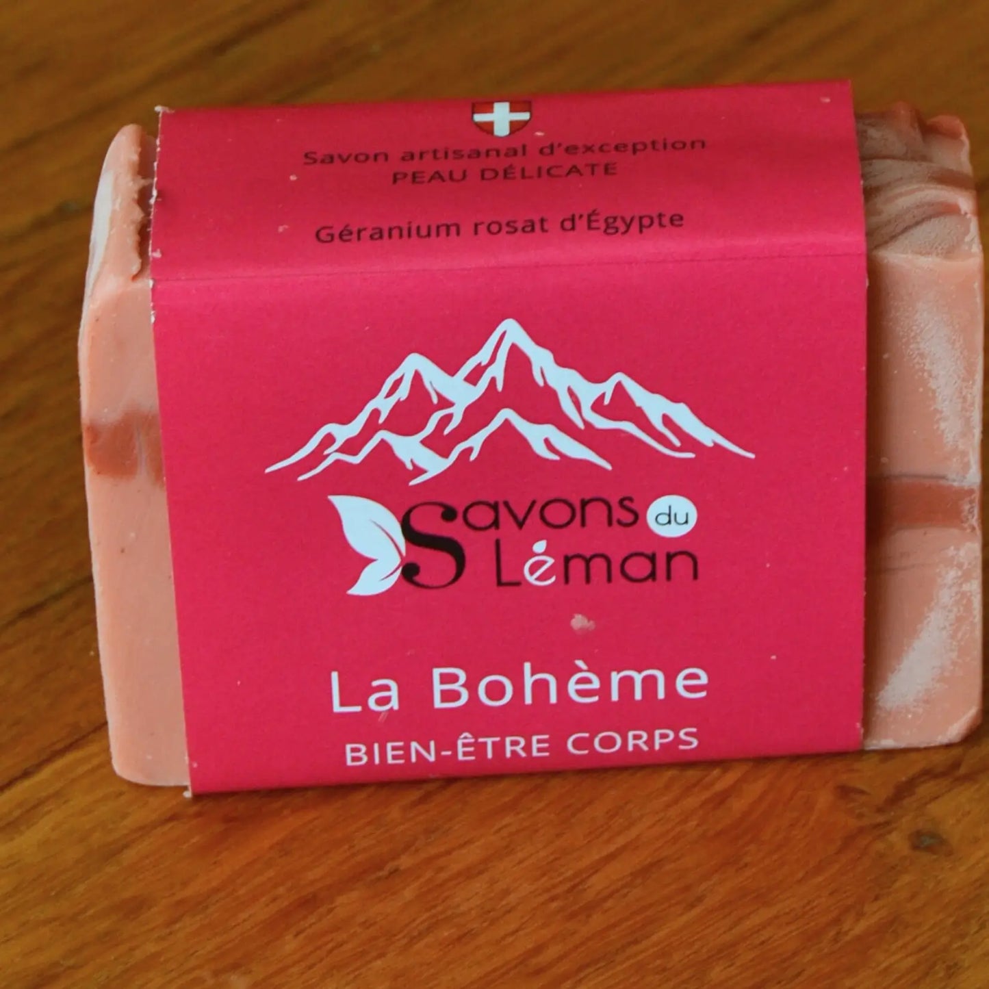 Image de Savon BIO surgras géranium et bergamote « La Bohème » | Le sens des choses – boutique artisanale de bougies parfumées végétales et savons naturels fabriqués en Charente-Maritime