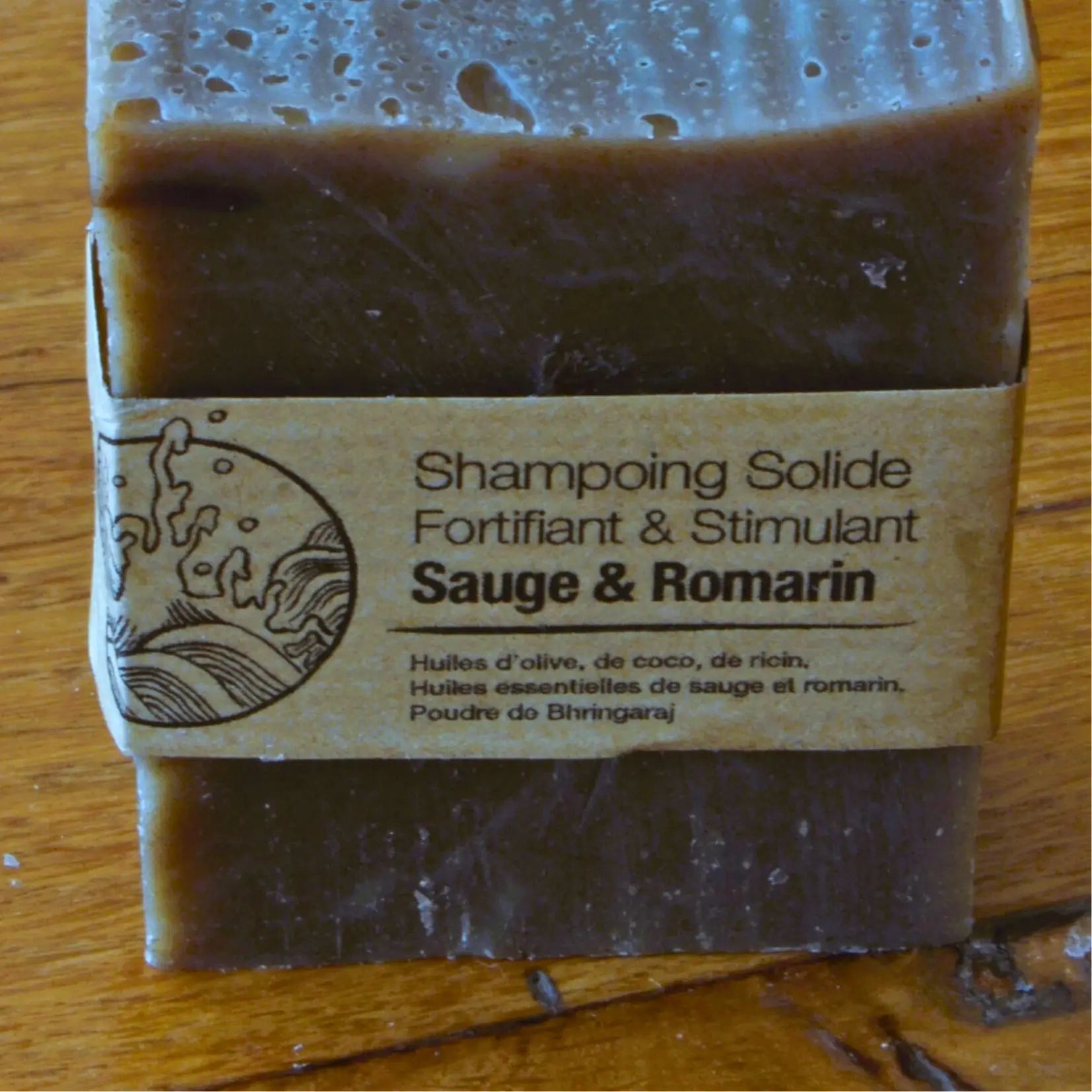 Image de Shampooing solide fortifiant à la sauge et au romarin | Le sens des choses – boutique artisanale éthique de bougies parfumées et savons naturels fabriqués en France