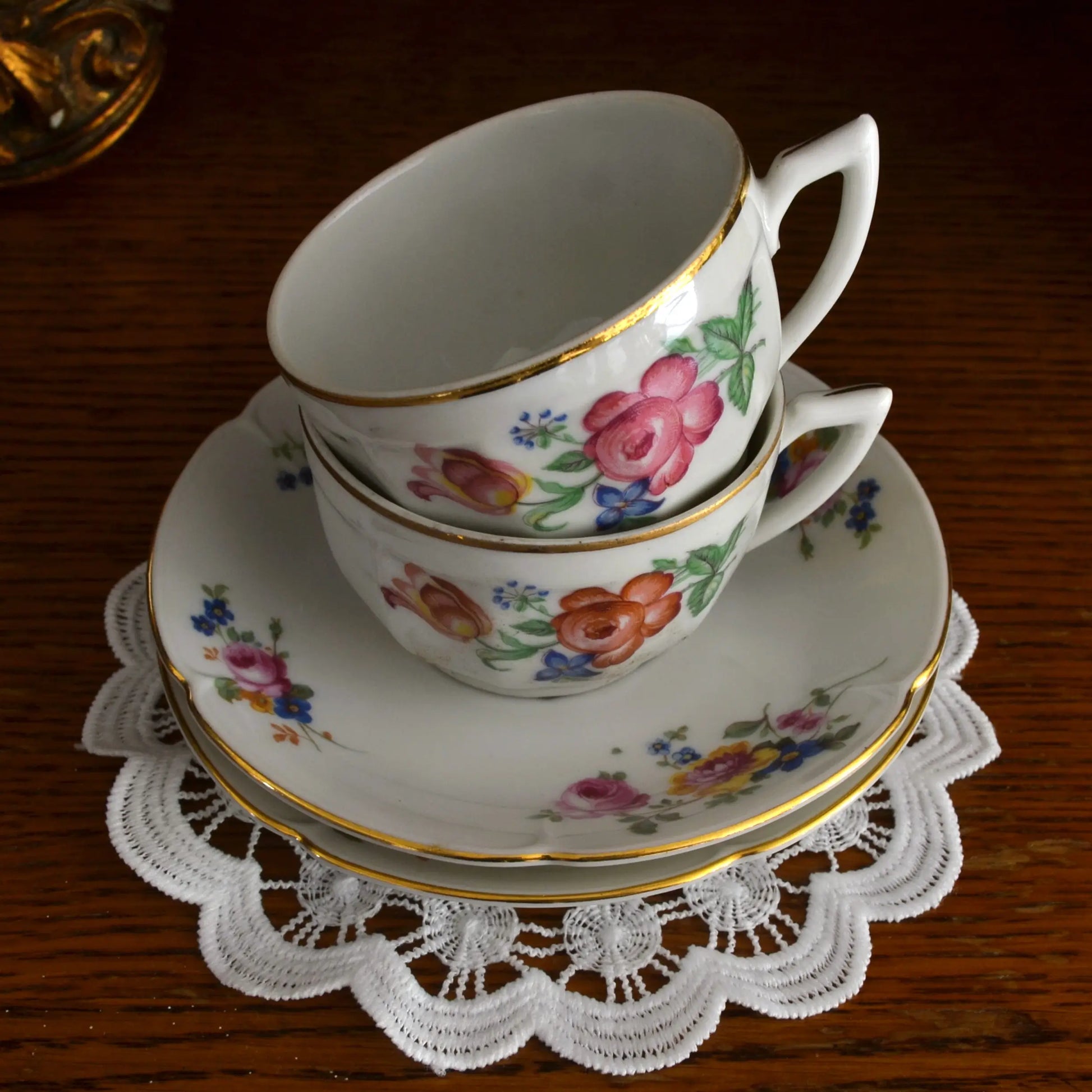 Image de bougie parfumée tasse de thé romantique vintage | Le sens des choses, boutique en ligne de produits artisanaux, naturels et écoresponsables, fabriqués en France ou en Europe : savons artisanaux, bougies parfumées, accessoires zéro déchet.