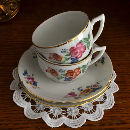 Image de bougie parfumée tasse de thé romantique vintage | Le sens des choses, boutique en ligne de produits artisanaux, naturels et écoresponsables, fabriqués en France ou en Europe : savons artisanaux, bougies parfumées, accessoires zéro déchet.